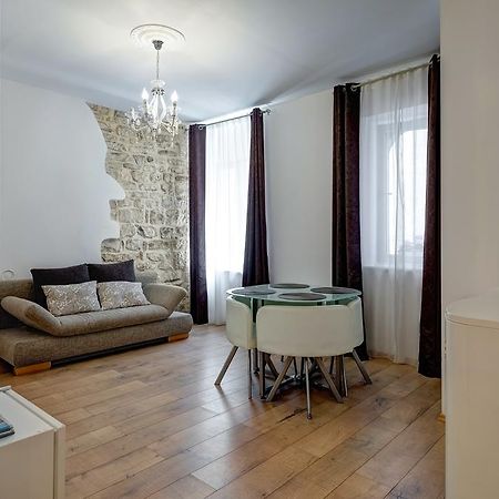 Temple Luxury Apartments & Rooms Сплит Екстериор снимка