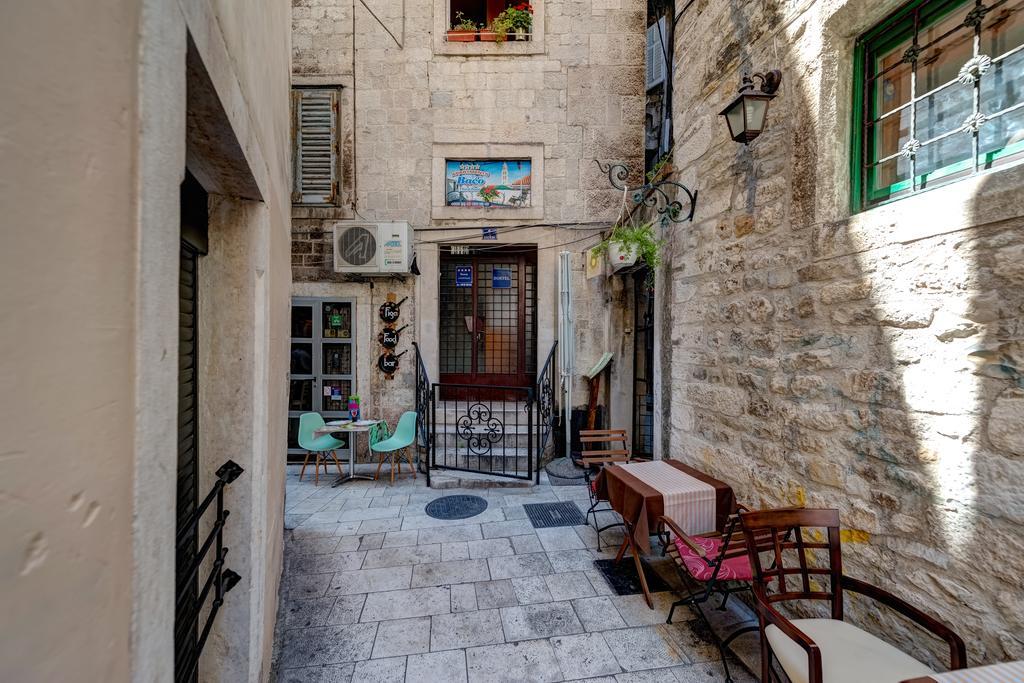 Temple Luxury Apartments & Rooms Сплит Екстериор снимка