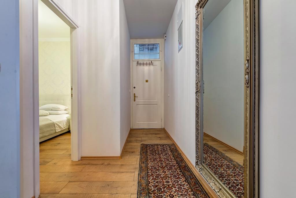 Temple Luxury Apartments & Rooms Сплит Екстериор снимка