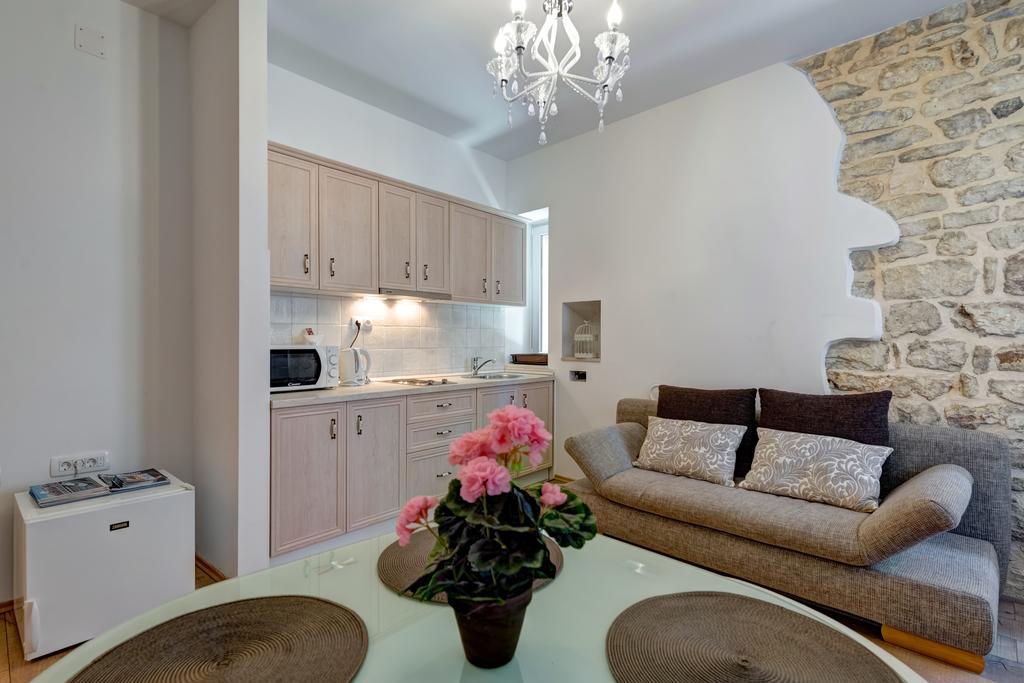 Temple Luxury Apartments & Rooms Сплит Екстериор снимка