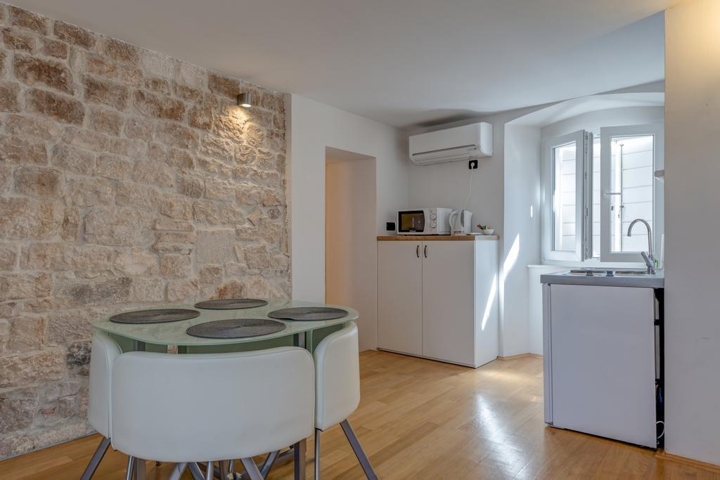 Temple Luxury Apartments & Rooms Сплит Екстериор снимка