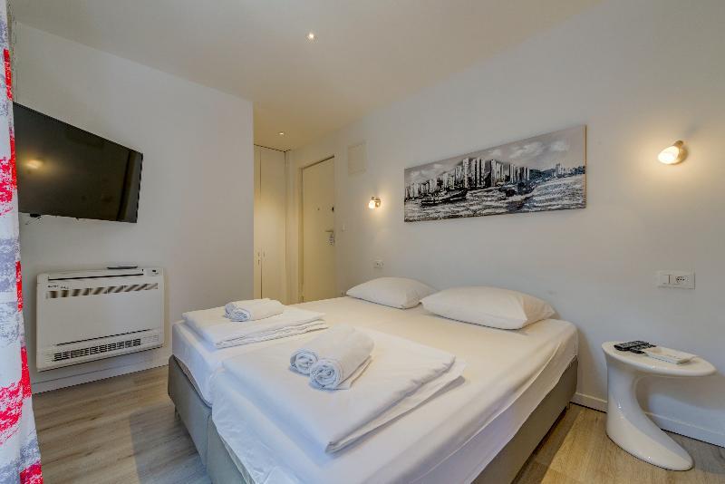 Temple Luxury Apartments & Rooms Сплит Екстериор снимка